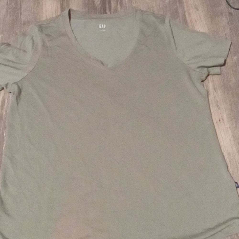 Short sleeved V- neck